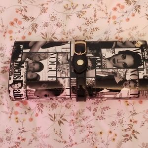 Vogue Clutch